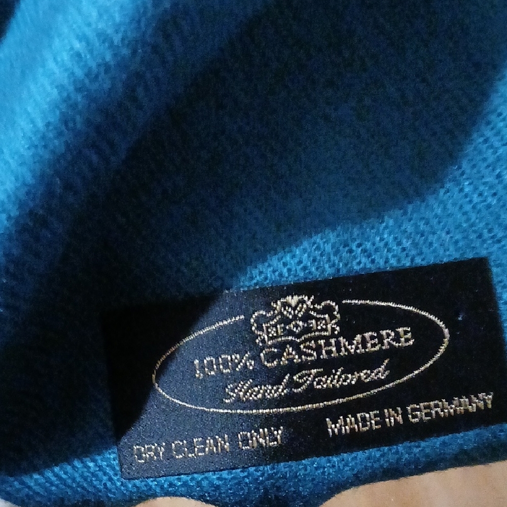 100% Cashmere Teal Knit Scarf - Hand Tailored